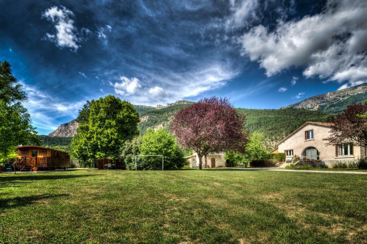 L'Enclos B&B Châtillon-en-Diois Exterior photo